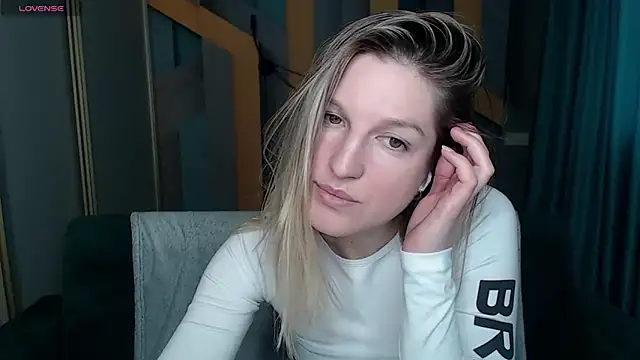 EmilyWalkeri online show from 6, 2, 2026