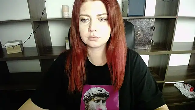 Lizzy Love online show from 18, 1, 2025