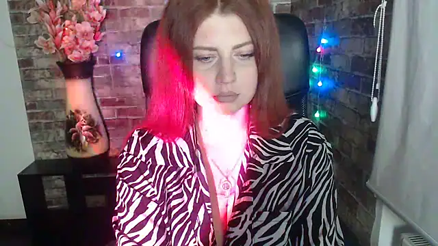 Lizzy Love online show from 13, 2, 2025