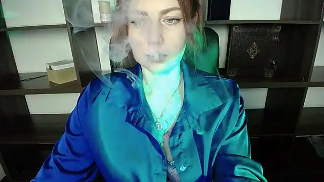 Lizzy Love online show from 15, 2, 2025