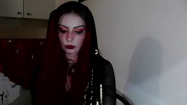 Snapshot of MoonLady chatting on 2, 2, 2025 MoonLady online show from 2, 2, 2025