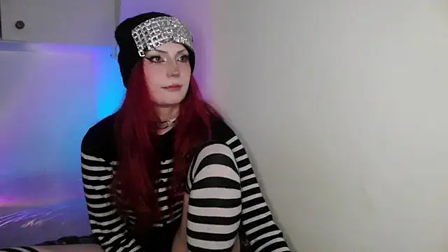 Snapshot of MoonLady chatting on 12, 2, 2025 MoonLady online show from 12, 2, 2025