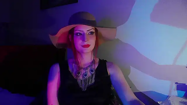 Snapshot of MoonLady chatting on 18, 2, 2025 MoonLady online show from 18, 2, 2025