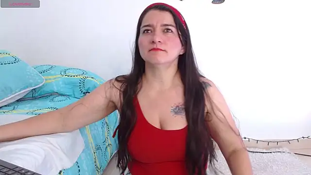 Emelyross  online show from 15, 4, 2026