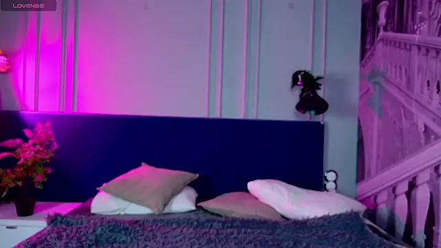 Liv Fay online show from 11, 1, 2025