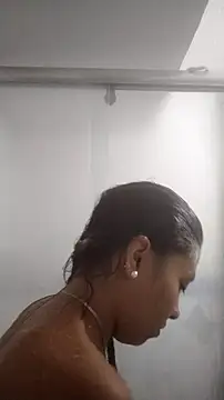 Tiphanydirty3 online show from 15, 4, 2026