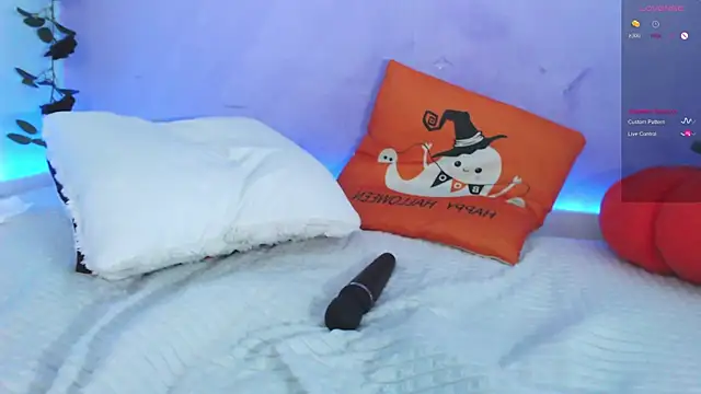 Snapshot of Scarlettsrorm chatting on 12, 10, 2025 Scarlettsrorm online show from 12, 10, 2025