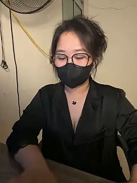 Snapshot of Jenni_nana chatting on 12, 12, 2024 Jenni nana online show from 12, 12, 2024