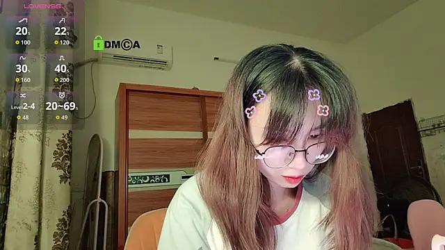 Snapshot of Lili_666 chatting on 13, 9, 2025 Lili 666 online show from 13, 9, 2025