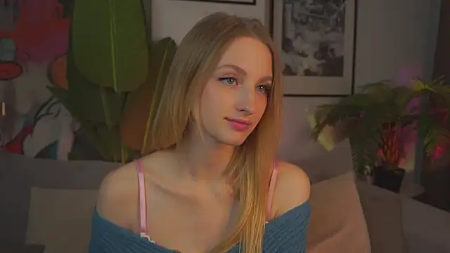 Snapshot of MickeyMyers chatting on 11, 12, 2024 MickeyMyers online show from 11, 12, 2024