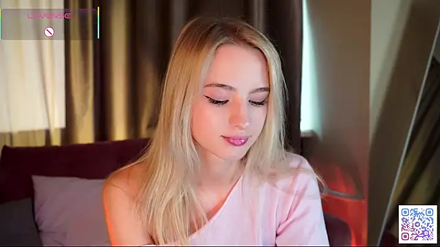 Snapshot of MickeyMyers chatting on 9, 9, 2025 MickeyMyers online show from 9, 9, 2025