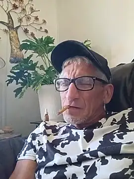 Snapshot of Johnnyraymonroe chatting on 19, 6, 2026 Johnnyraymonroe online show from 19, 6, 2026