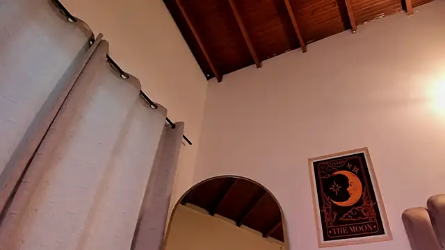 sky caroline online show from 25, 2, 2026