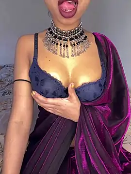 Snapshot of Hot-sexy222 chatting on 5, 1, 2025 Hot-sexy222 online show from 5, 1, 2025