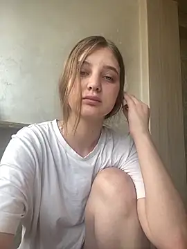 Snapshot of MollyDolle chatting on 15, 6, 2026 MollyDolle online show from 15, 6, 2026