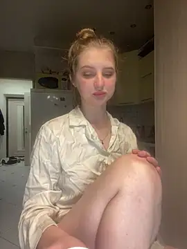 Snapshot of MollyDolle chatting on 19, 6, 2026 MollyDolle online show from 19, 6, 2026