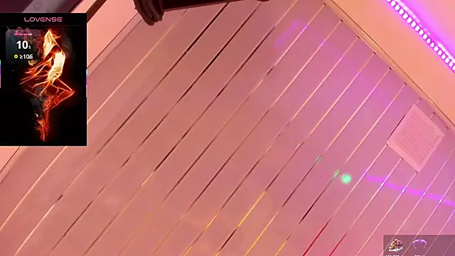 Snapshot of staacy37 chatting on 16, 10, 2025 staacy37 online show from 16, 10, 2025