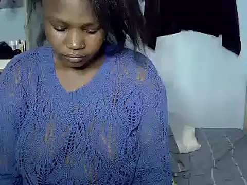 Snapshot of Sexiebony12 chatting on 8, 3, 2025 Sexiebony12 online show from 8, 3, 2025