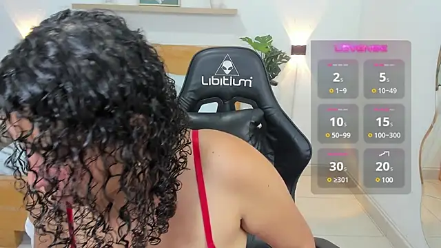 Snapshot of aixa_15 chatting on 11, 2, 2025 aixa 15 online show from 11, 2, 2025