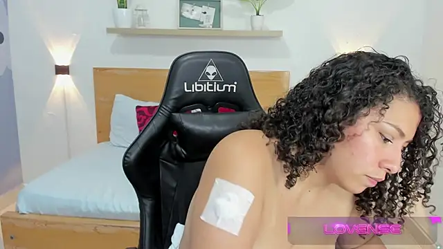 Snapshot of aixa_15 chatting on 1, 3, 2025 aixa 15 online show from 1, 3, 2025