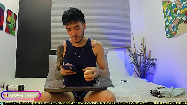 Snapshot of Tylergiuseppe_ chatting on 14, 2, 2025 Tylergiuseppe  online show from 14, 2, 2025