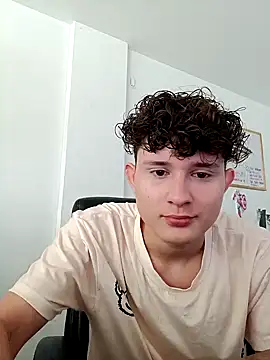 Snapshot of Nathan_Bluee chatting on 24, 12, 2024 Nathan Bluee online show from 24, 12, 2024