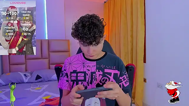 Snapshot of Nathan_Bluee chatting on 27, 12, 2024 Nathan Bluee online show from 27, 12, 2024