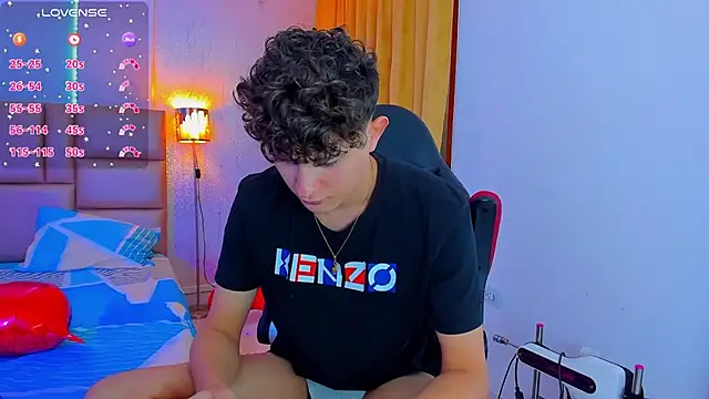 Snapshot of Nathan_Bluee chatting on 18, 2, 2025 Nathan Bluee online show from 18, 2, 2025