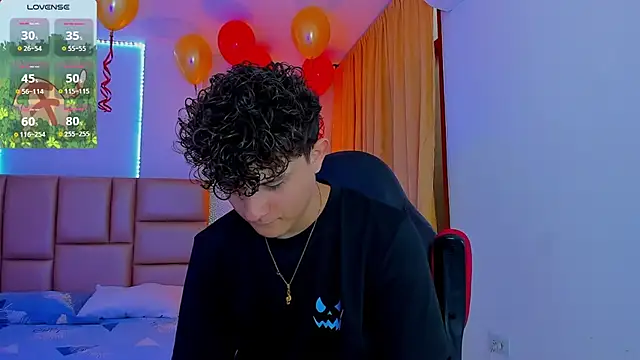 Snapshot of Nathan_Bluee chatting on 20, 3, 2025 Nathan Bluee online show from 20, 3, 2025