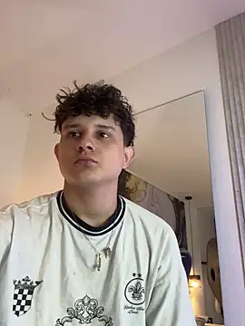 Snapshot of Nathan_Bluee chatting on 15, 9, 2025 Nathan Bluee online show from 15, 9, 2025