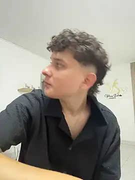 Snapshot of Nathan_Bluee chatting on 27, 9, 2025 Nathan Bluee online show from 27, 9, 2025