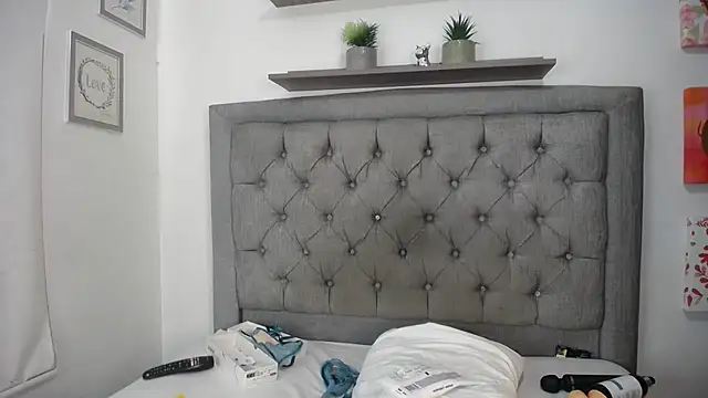 Snapshot of Carolina_love19 chatting on 6, 1, 2025 Carolina love19 online show from 6, 1, 2025