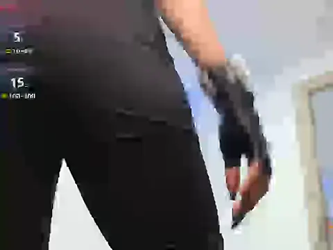 Snapshot of queen_findom chatting on 27, 10, 2025 queen findom online show from 27, 10, 2025