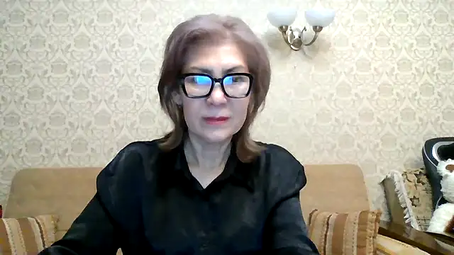 Elegant00Lady online show from 5, 12, 2025