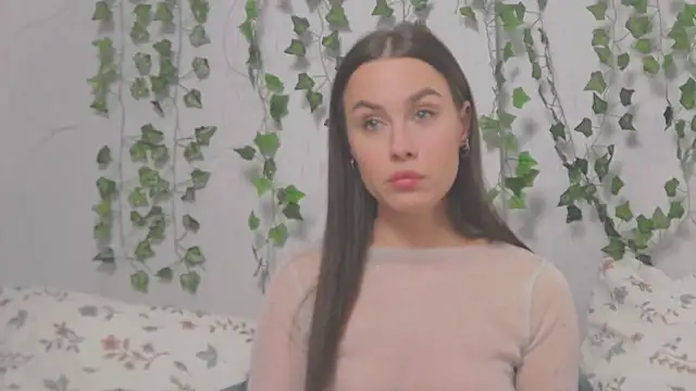 Snapshot of MiaNell chatting on 4, 3, 2025 MiaNell online show from 4, 3, 2025