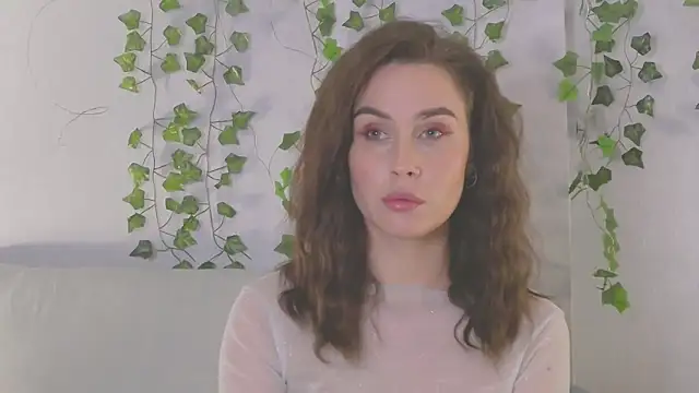 Snapshot of MiaNell chatting on 10, 3, 2025 MiaNell online show from 10, 3, 2025