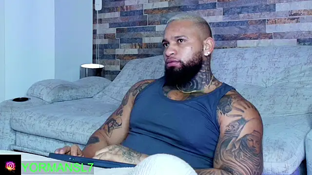 Snapshot of zaiin_diesel chatting on 17, 10, 2025 zaiin diesel online show from 17, 10, 2025