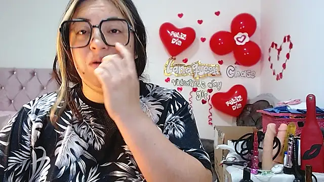 lanaqueen699 online show from 24, 2, 2025