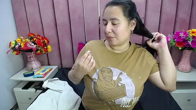 NaomyPrinces online show from 2, 12, 2024