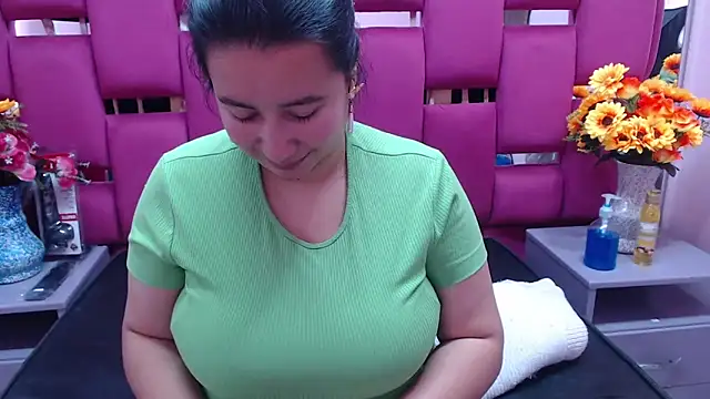 NaomyPrinces online show from 20, 1, 2025