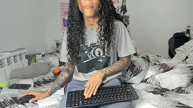 Snapshot of Ama_music chatting on 20, 2, 2025 Ama music online show from 20, 2, 2025