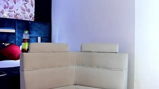 Larabrooks online show from 22, 5, 2026