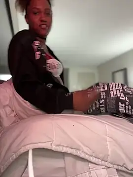 PrettyGal Tingz online show from 5, 2, 2025