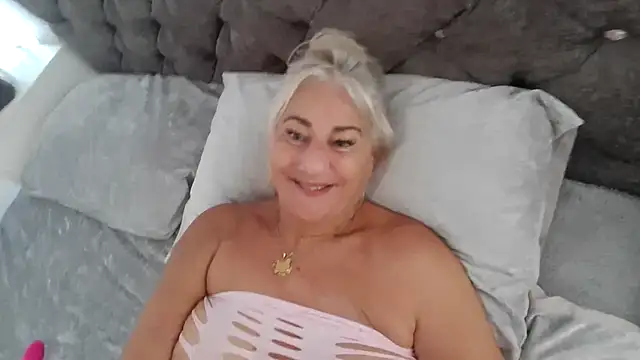 Snapshot of TanyaTaylor45 chatting on 25, 4, 2026 TanyaTaylor45 online show from 25, 4, 2026