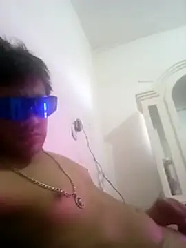 Snapshot of LiosArmando420 chatting on 9, 11, 2025 LiosArmando420 online show from 9, 11, 2025