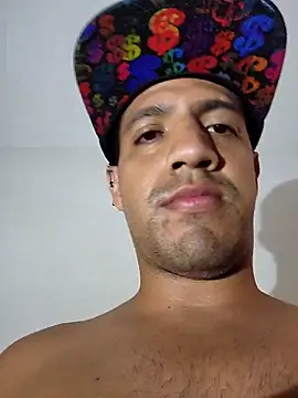 Snapshot of LiosArmando420 chatting on 22, 12, 2025 LiosArmando420 online show from 22, 12, 2025