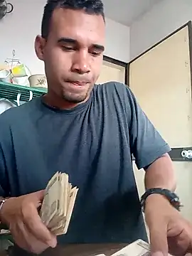 Snapshot of adriel_perez chatting on 16, 10, 2025 adriel perez online show from 16, 10, 2025