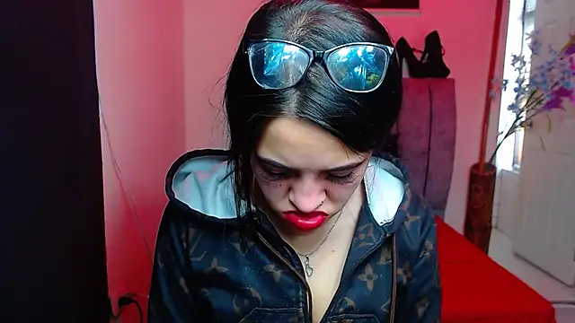 Violettasquirt online show from 21, 10, 2025