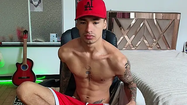 Snapshot of Damon__333 chatting on 13, 11, 2025 Damon 333 online show from 13, 11, 2025