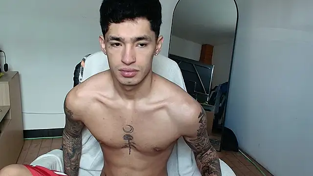 Snapshot of Damon__333 chatting on 1, 12, 2025 Damon 333 online show from 1, 12, 2025